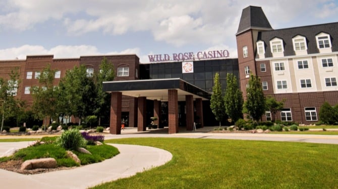 wild rose casino & hotel